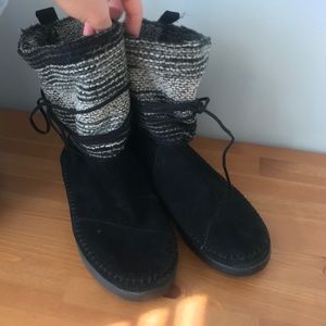 TOMS boots